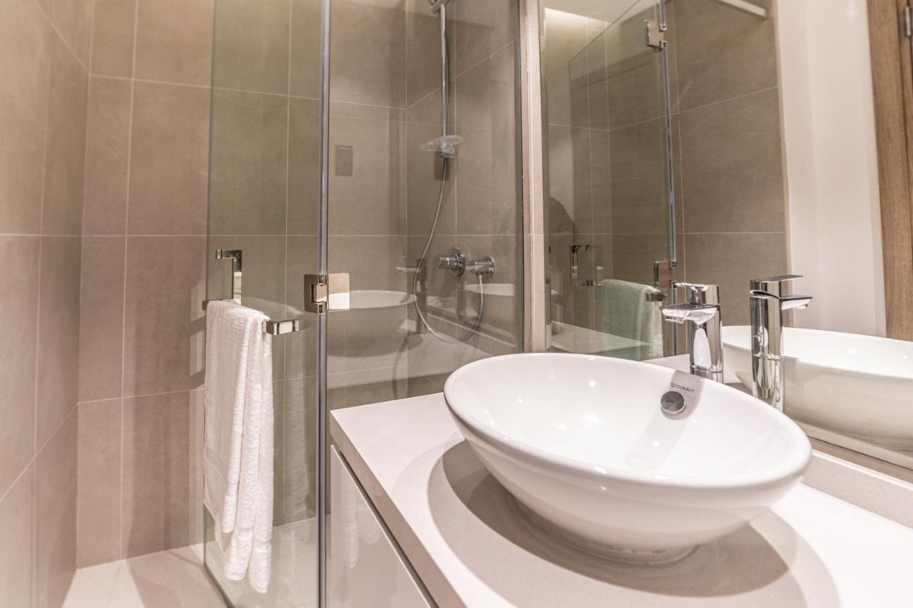 Fam Living - Marina Marvel - Studio Apartment With Breathtaking Views In Studio One Tower Dubai Exterior foto