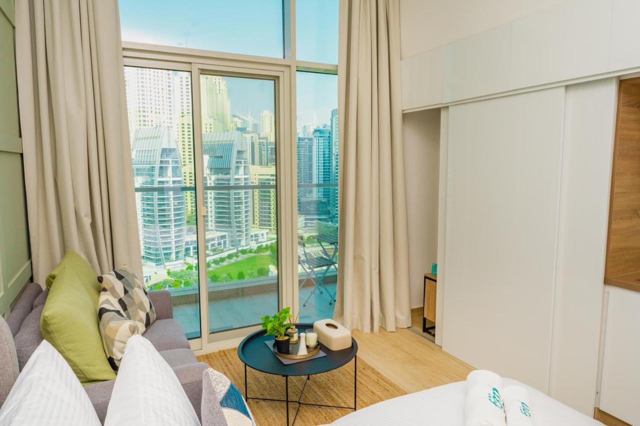 Fam Living - Marina Marvel - Studio Apartment With Breathtaking Views In Studio One Tower Dubai Exterior foto