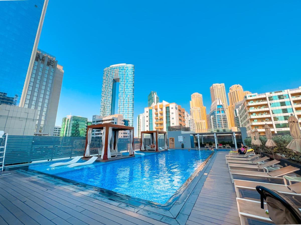 Fam Living - Marina Marvel - Studio Apartment With Breathtaking Views In Studio One Tower Dubai Exterior foto