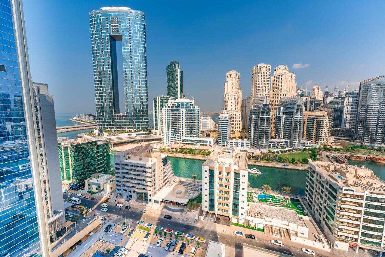 Fam Living - Marina Marvel - Studio Apartment With Breathtaking Views In Studio One Tower Dubai Exterior foto