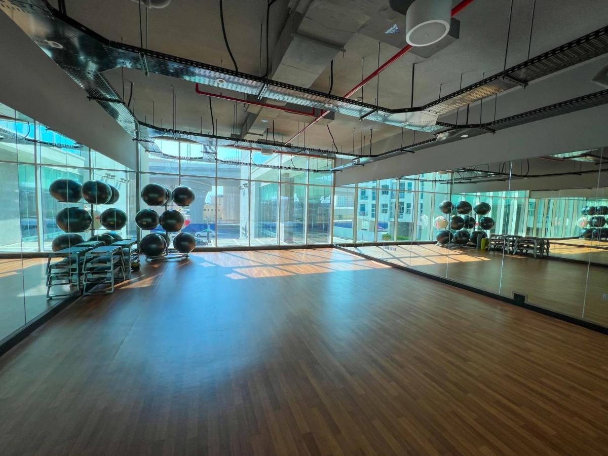 Fam Living - Marina Marvel - Studio Apartment With Breathtaking Views In Studio One Tower Dubai Exterior foto