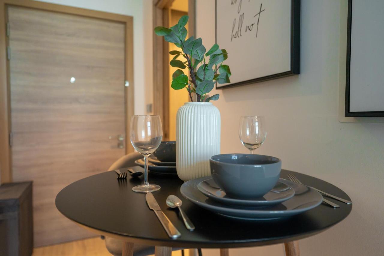 Fam Living - Marina Marvel - Studio Apartment With Breathtaking Views In Studio One Tower Dubai Exterior foto